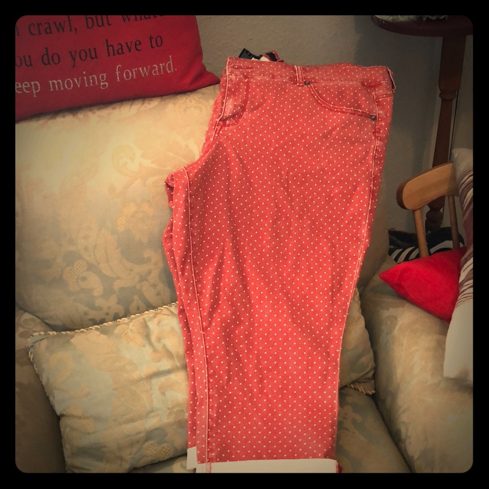 Torrid vintage wash red polka dot Capri